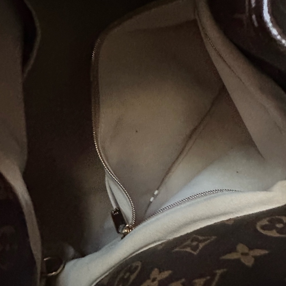 Louis Vuitton Artsy Black and Tan Shoulder Bag with Monogram - Picture 11 of 17